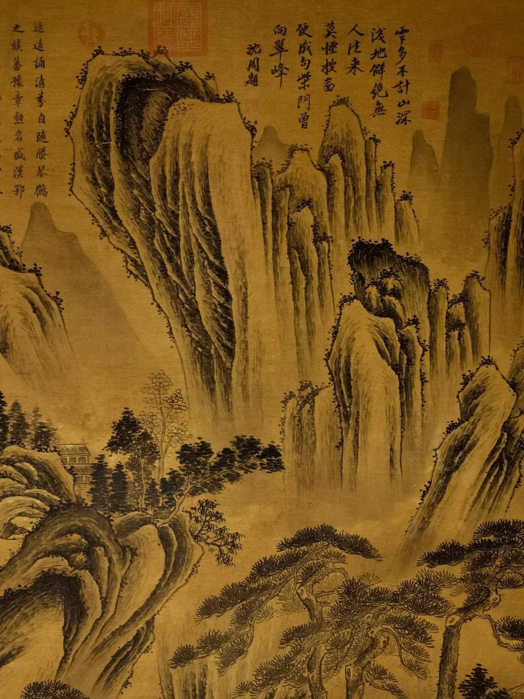夏圭大六尺绢本山水。夏圭（生卒年不详），字禹玉，临安（今浙江杭州）人，南宋绘画大师。“南宋四家”之一，以山水著称。