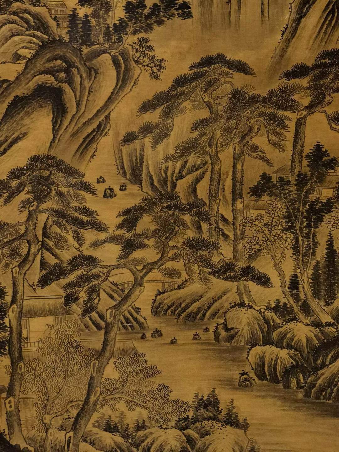夏圭大六尺绢本山水。夏圭（生卒年不详），字禹玉，临安（今浙江杭州）人，南宋绘画大师。“南宋四家”之一，以山水著称。