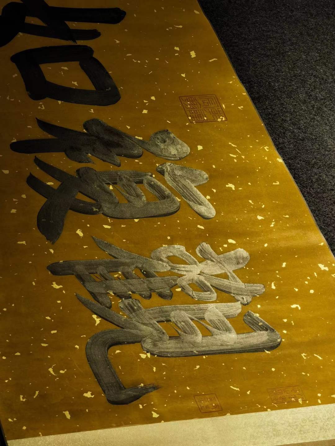 赵孟頫（1254－1322），字子昂，汉族，号松雪道人，又号水晶宫道人、鸥波，中年曾署孟俯。南宋晚期至元朝初期官员、书法家、画家、诗人。