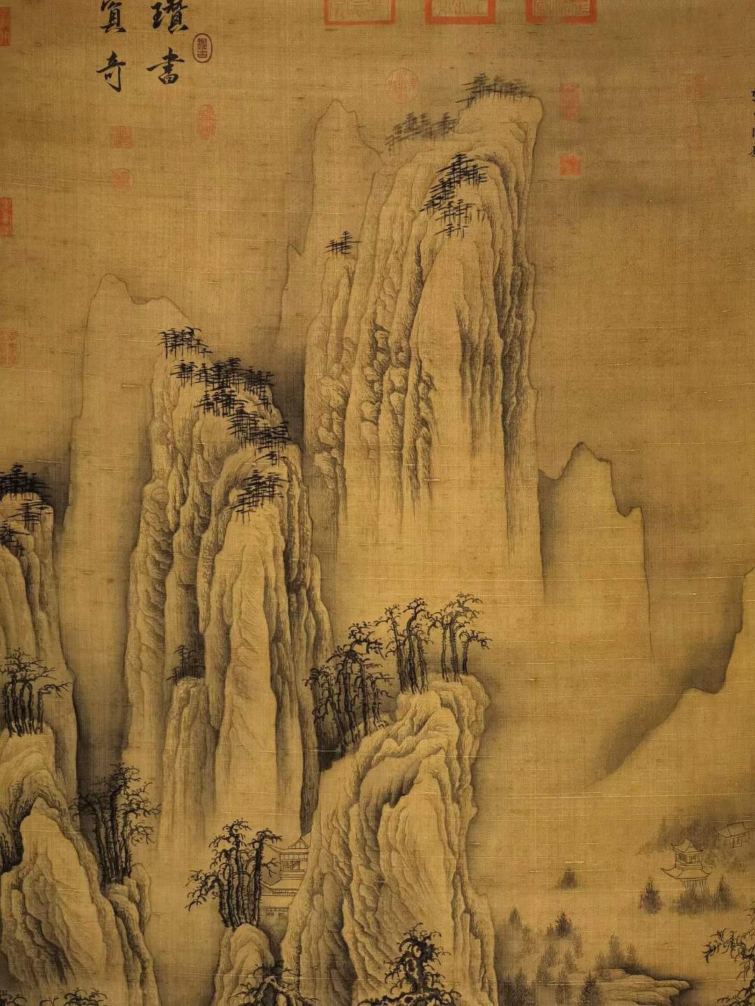 吴镇绢本大六尺山水立轴。吴镇（1280年—1354年），字仲圭，号梅花道人，浙江嘉兴人。元代画家、书法家、诗人。 吴镇绢本大六尺山水立轴。吴镇（1280年—1354年），字仲圭，号梅花道人，浙江嘉兴人。元代画家、书法家、诗人。