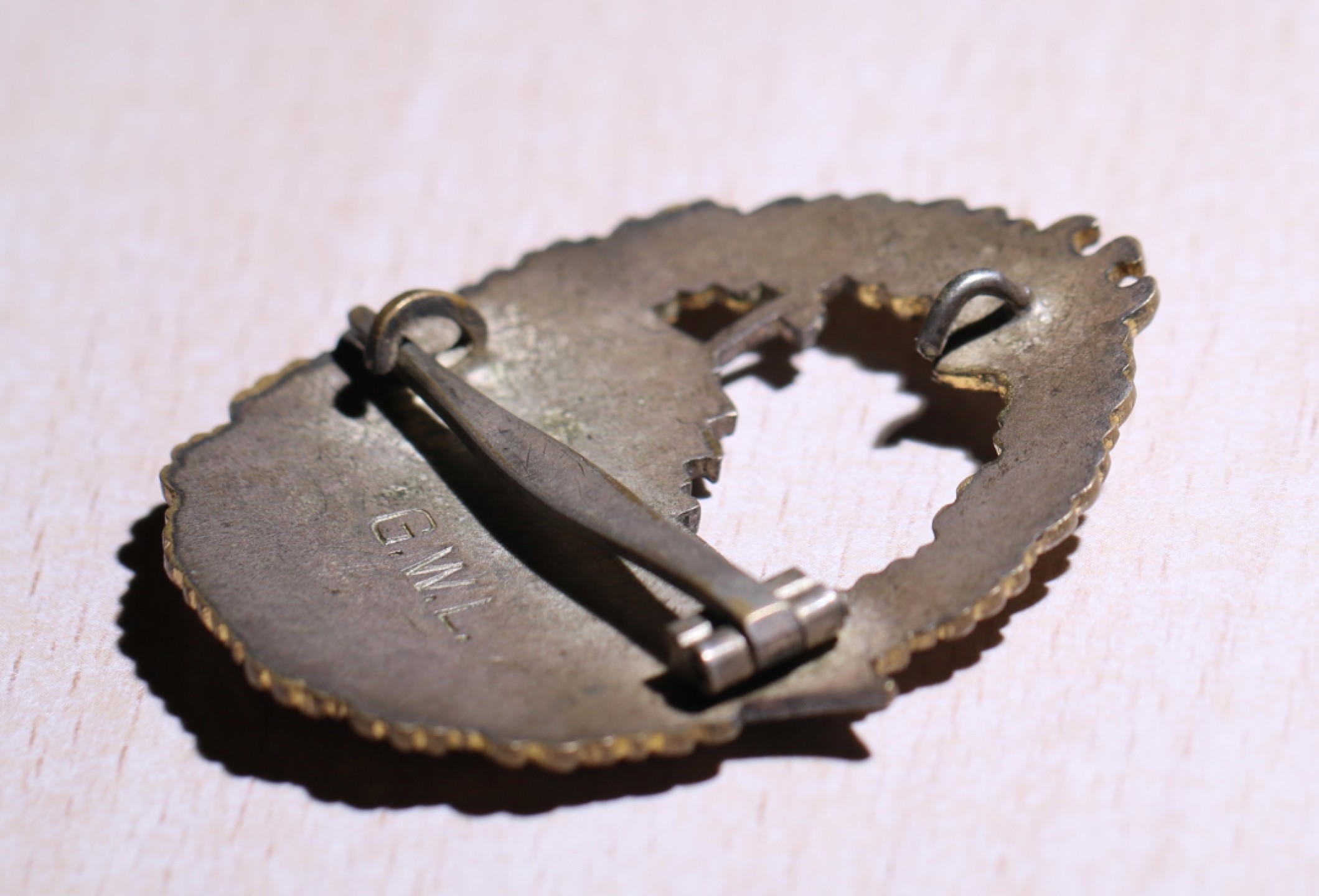 大猫徽章拍卖第224期 珍爱和平 德三早期驱逐舰章，带厂标