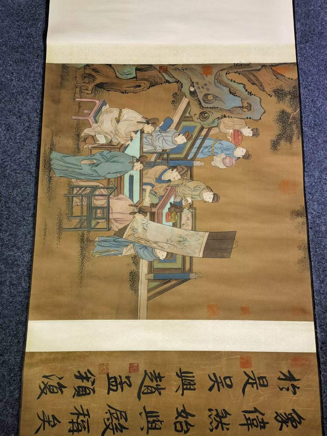 赵孟頫（1254－1322），字子昂，汉族，号松雪道人，又号水晶宫道人、鸥波，中年曾署孟俯。南宋晚期至元朝初期官员、书法家、画家、诗人。