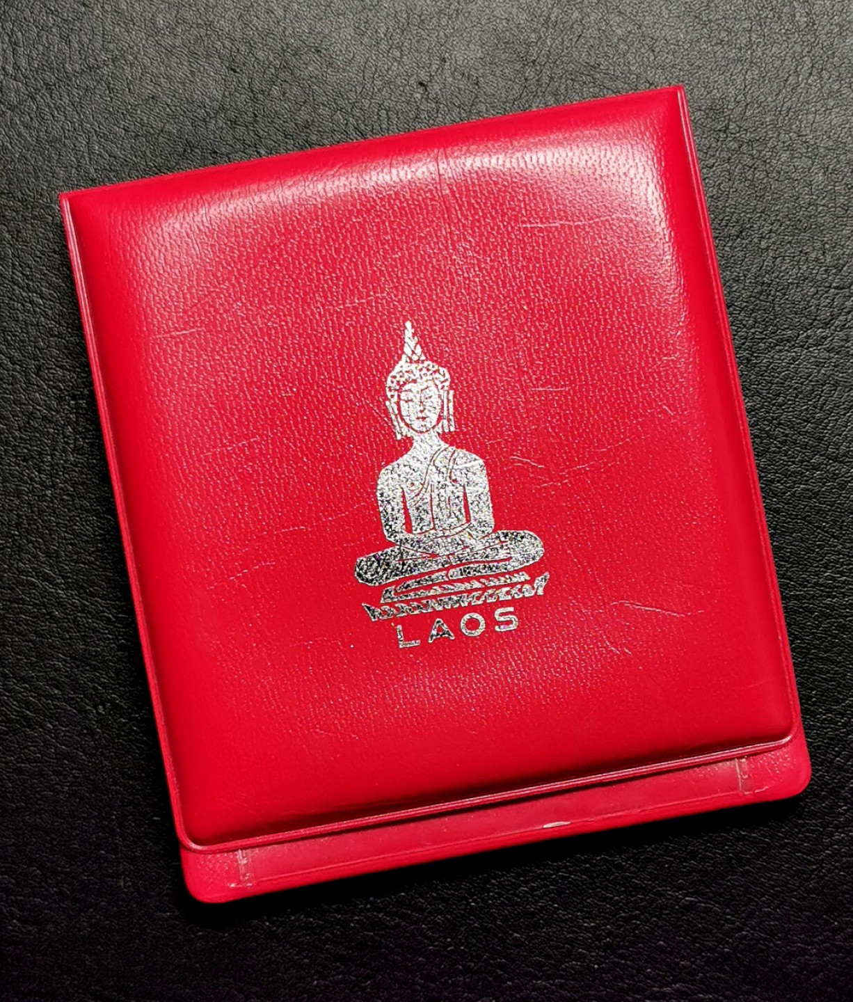 凡希社世界钱币微拍第二百三十九期 1975老挝王国民族少女5000KIP银币精铸小皮夹带证书略有雾化