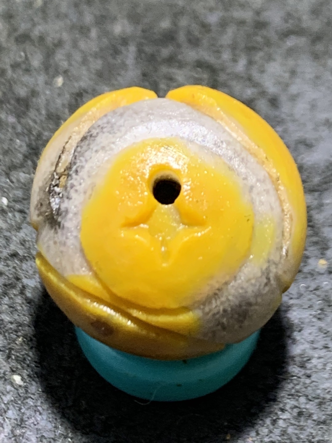 精美亚光冰飘战国红玛瑙雕刻开卷有益随形珠一颗！