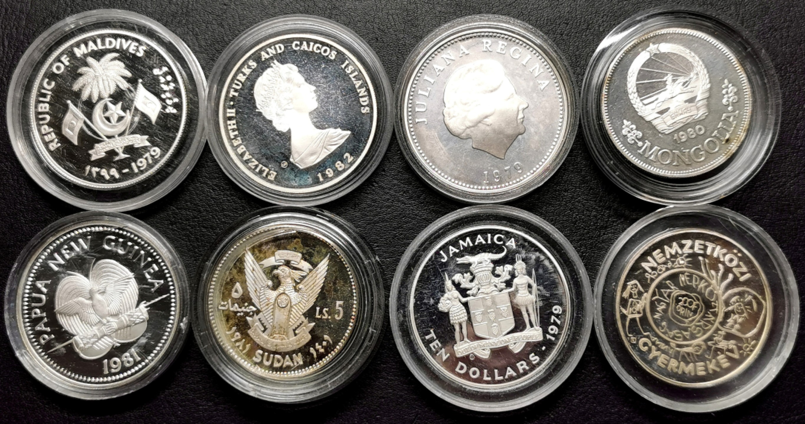 凡希社世界钱币微拍第二百三十九期 各国儿童年纪念银币八枚 部分有氧化