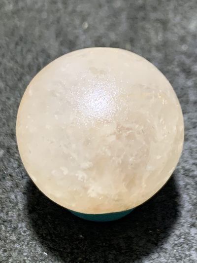 精美冰飘亚光战国红玛瑙手工俏色巧雕天鹅珠一个， - 精美冰飘亚光战国红玛瑙手工俏色巧雕天鹅珠一个，