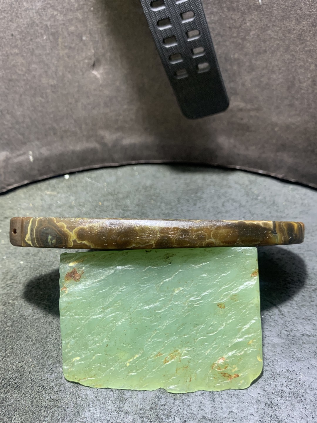 精美亚光原皮高玉化巴西玛瑙手工雕刻无相佛意境把件（摆件)一个！