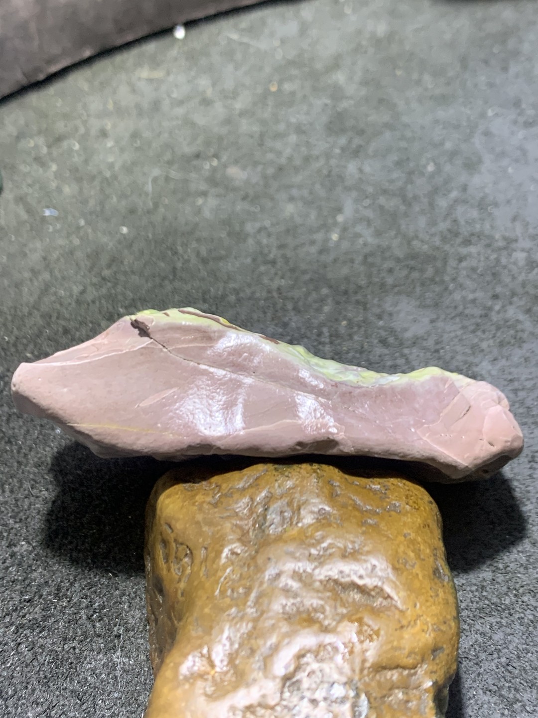 精美戈壁彩玉俏色巧雕道字把件（吊坠)一个！
