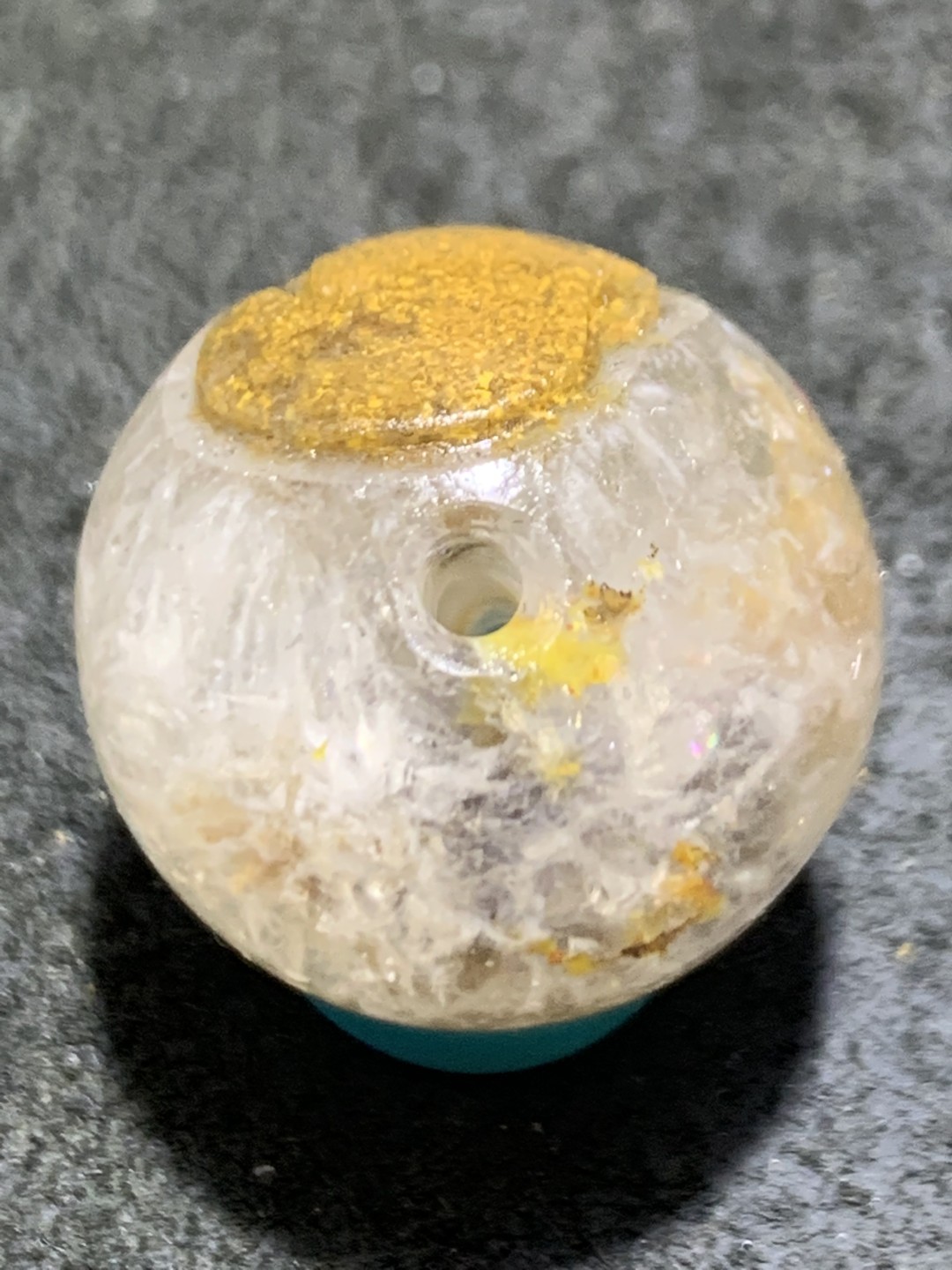 精美冰飘糖心料草花纹战国红玛瑙手工俏色巧雕寿桃珠一个，