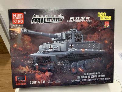 零元拍：拼装积木 1/35 虎式坦克模型，可遥控，支持手机遥控。800+颗粒，全新无拆 - 零元拍：拼装积木 1/35 虎式坦克模型，可遥控，支持手机遥控。800+颗粒，全新无拆