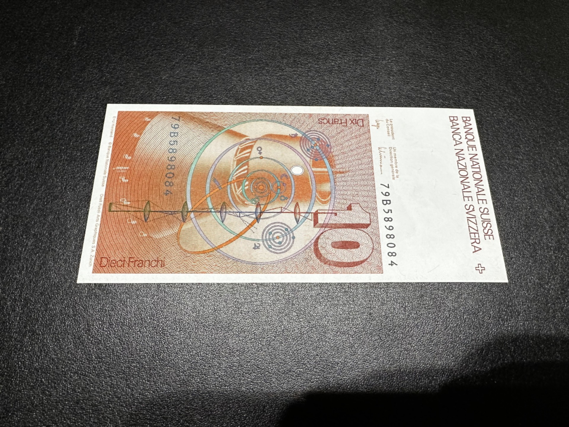 《外钞收藏家》第二百六十九期 1979年瑞士10法郎 首发年份 全新UNC