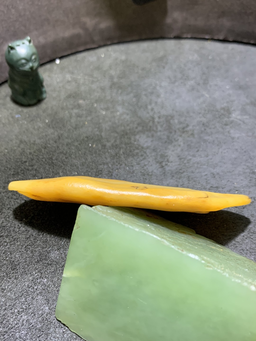 放福利！精美天然地表黄色叶形金丝玉籽料原石一块