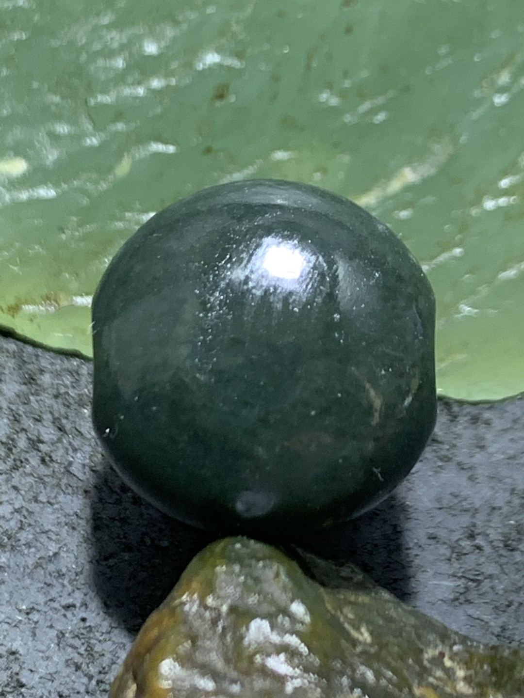 和田青玉随形一体佛头三通一个！