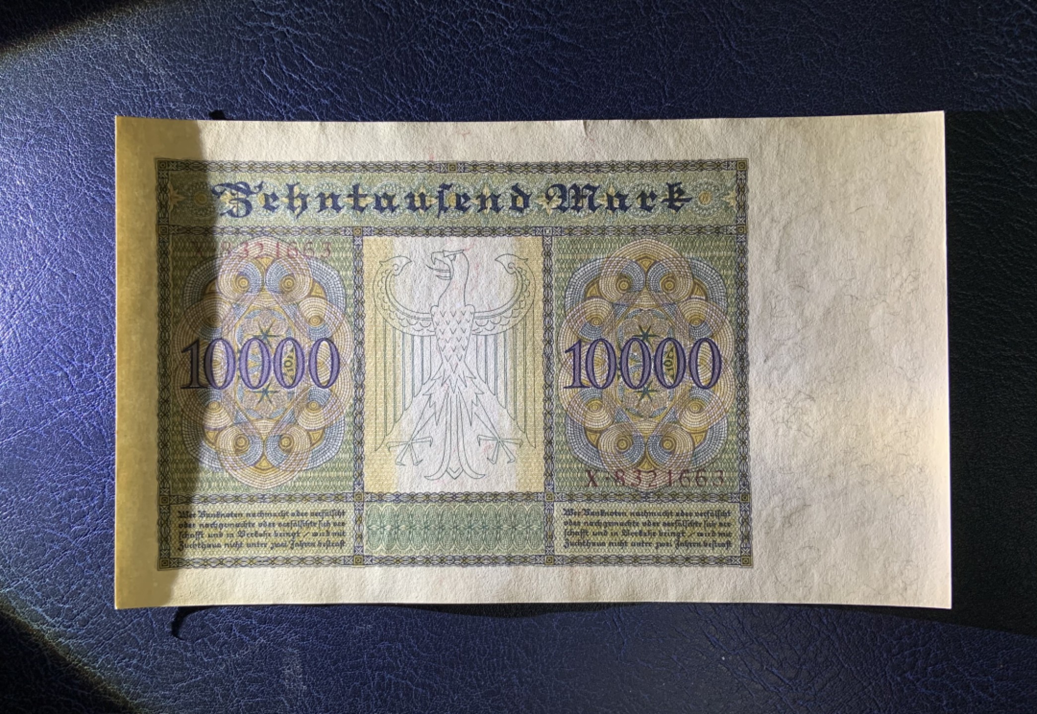 收藏联盟Quantum Auction 第261期拍卖  德国魏玛共和国1922年10000马克 品相UNC 首版超大票幅 丢勒画作《青年男子》