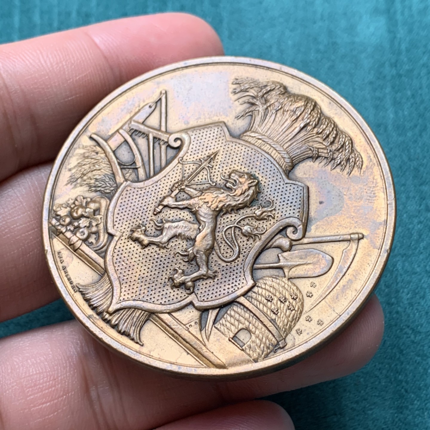 《竞宝斋》第167场-周日，周一，周四 3场 (全场包邮) 19世纪大铜章，瑞典农业，正面狮子拉弓，直径52mm，重60.22g