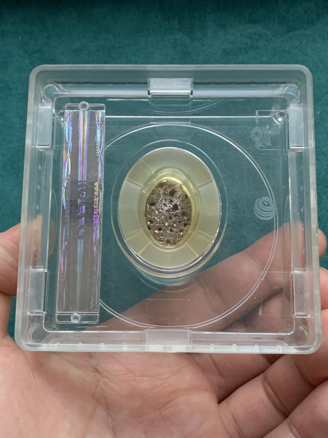 《竞宝斋》第167场-周日，周一，周四 3场 (全场包邮) 华夏评级清朝一两银锭，38g足两，华夏评级在银锭类属于业界权威，锭面黄油光，金珠挂底，一两银子相当于当时普通工人一个月工资。