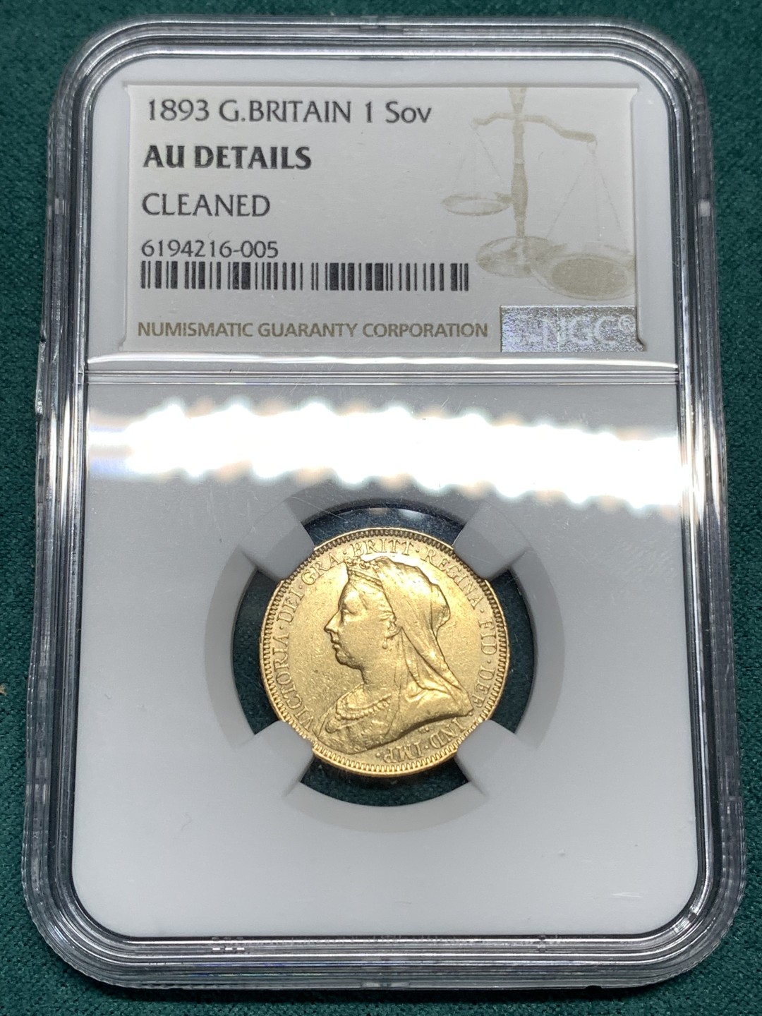 《竞宝斋》第167场-周日，周一，周四 3场 (全场包邮) NGC AU 英国 1893年 维多利亚 披纱版 1索维林马剑金币 8克金