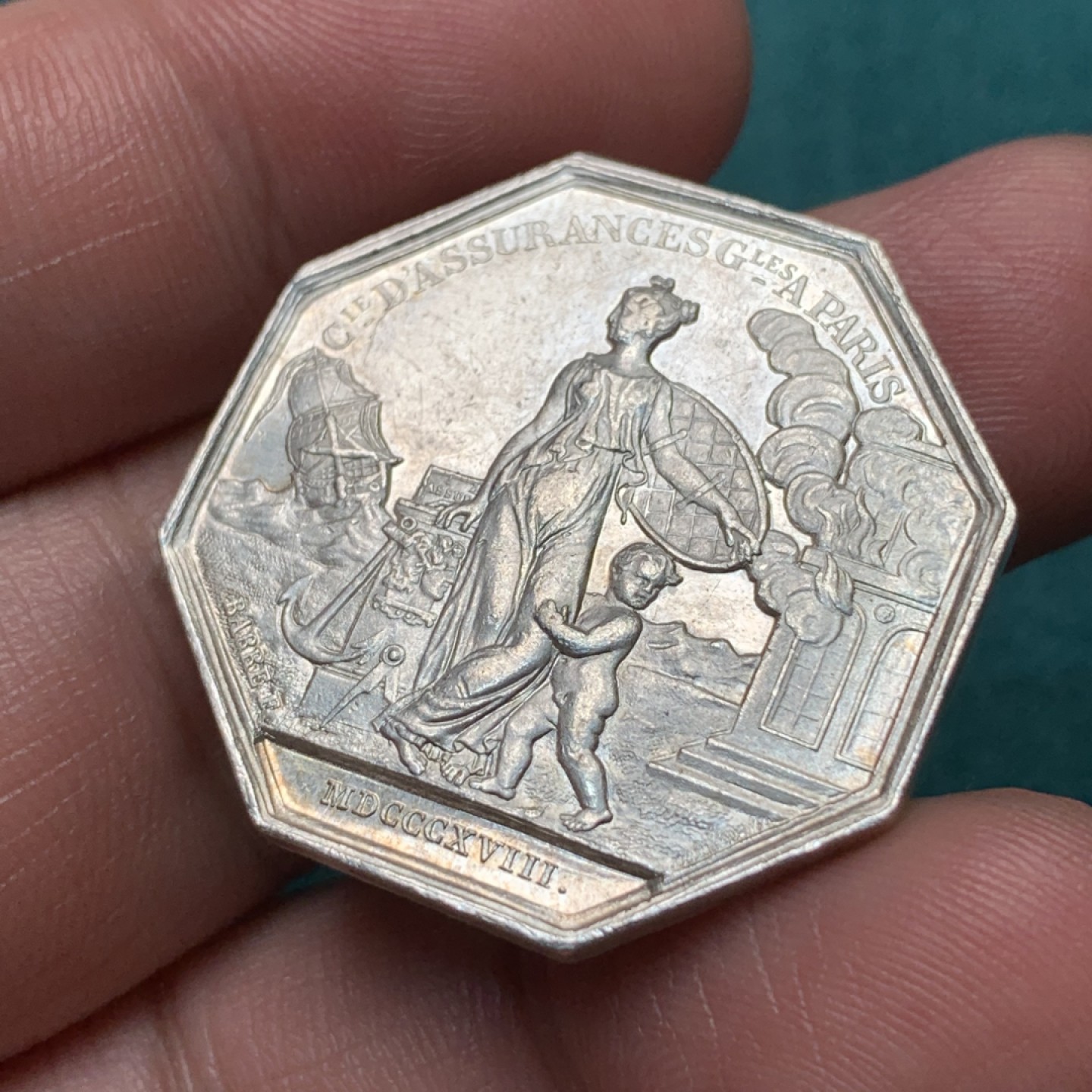 《竞宝斋》第167场-周日，周一，周四 3场 (全场包邮) 法国 路易十八火灾保险八角银质代币 unc品相 对角33mm对边31mm 13.62g 边铭丰饶角argent