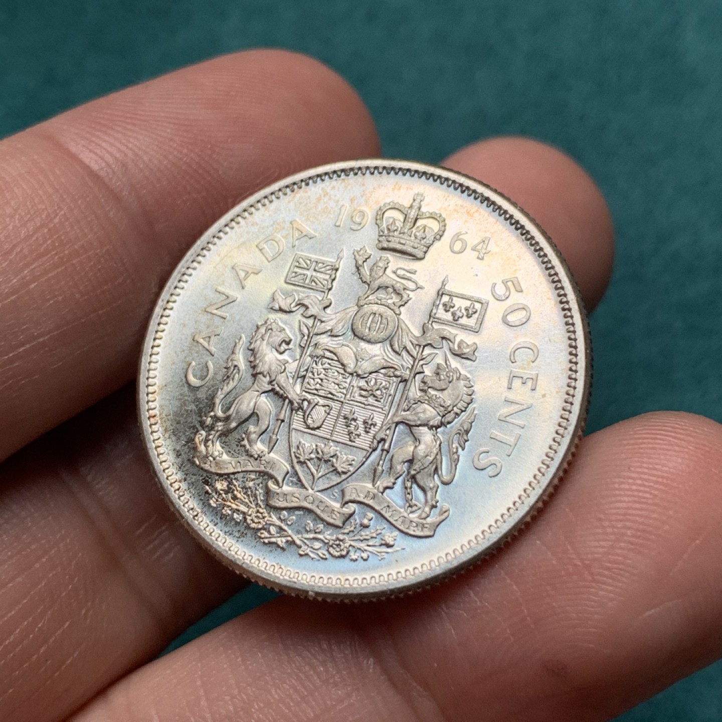 《竞宝斋》第167场-周日，周一，周四 3场 (全场包邮) 加拿大1964年50分半圆银币 全新银光耀眼 纹章非常漂亮