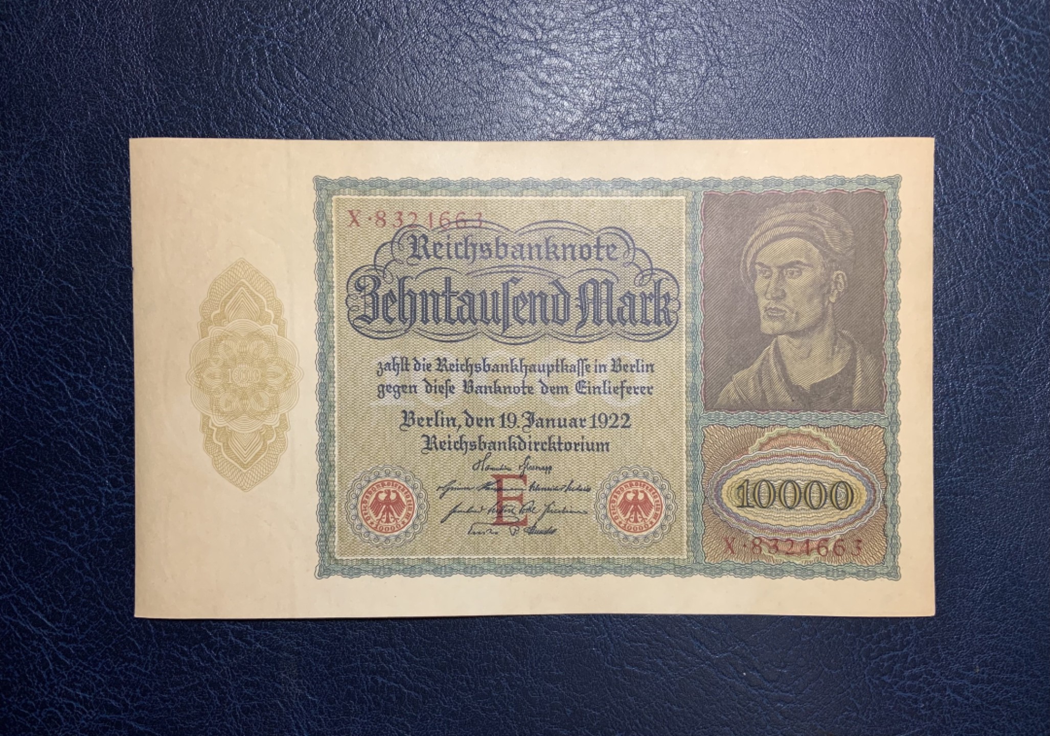 收藏联盟Quantum Auction 第261期拍卖  德国魏玛共和国1922年10000马克 品相UNC 首版超大票幅 丢勒画作《青年男子》