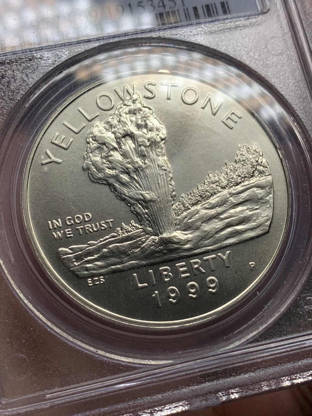 《竞宝斋》第167场-周日，周一，周四 3场 (全场包邮) PCGS-MS69 美国 1999年黄石公园纪念银币 图案为精美的喷泉、野牛图案