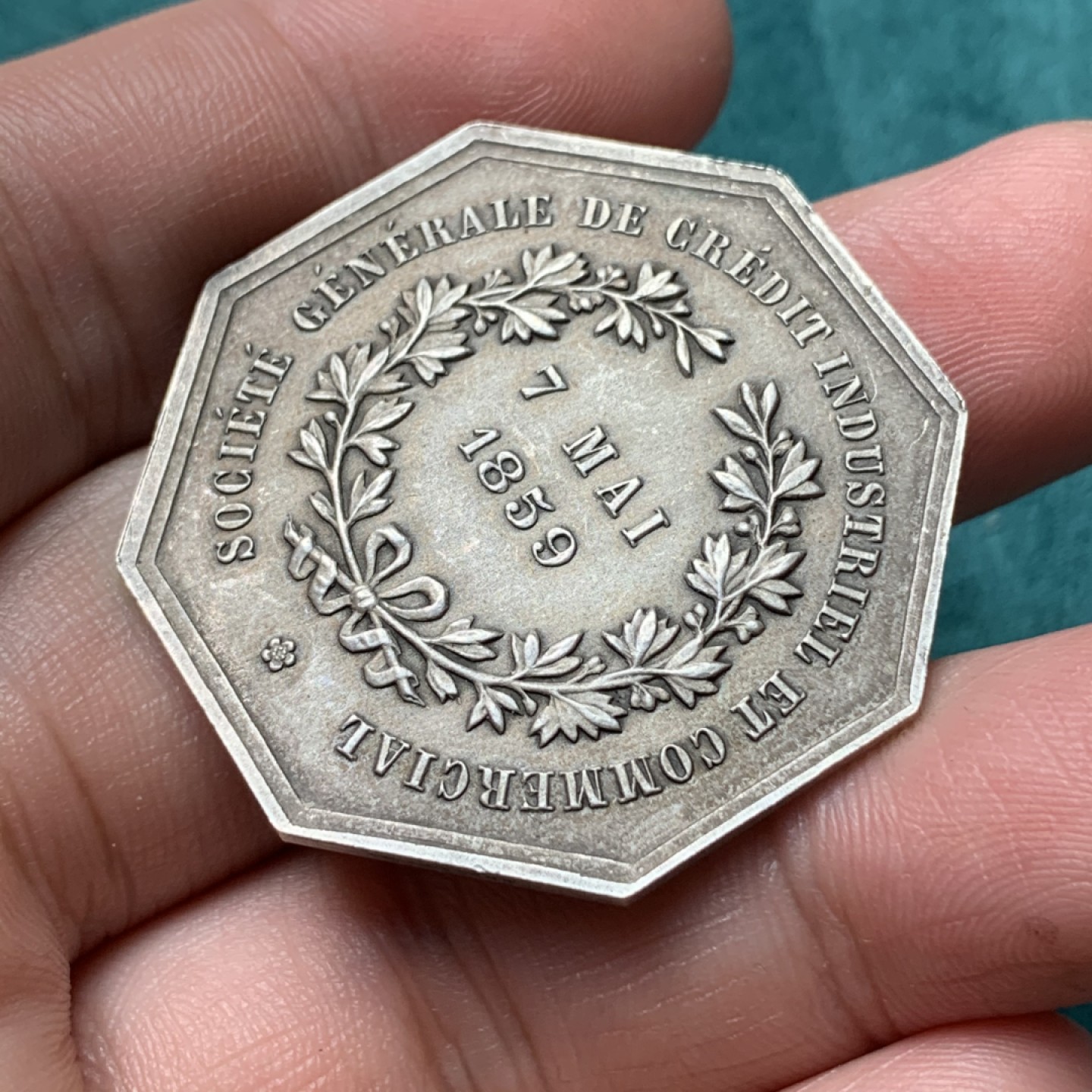 《竞宝斋》第167场-周日，周一，周四 3场 (全场包邮) 法国 1880-1898 工商信贷 银行八角 银质代币 22.1克 对边37mm 丰饶角边铭 银标