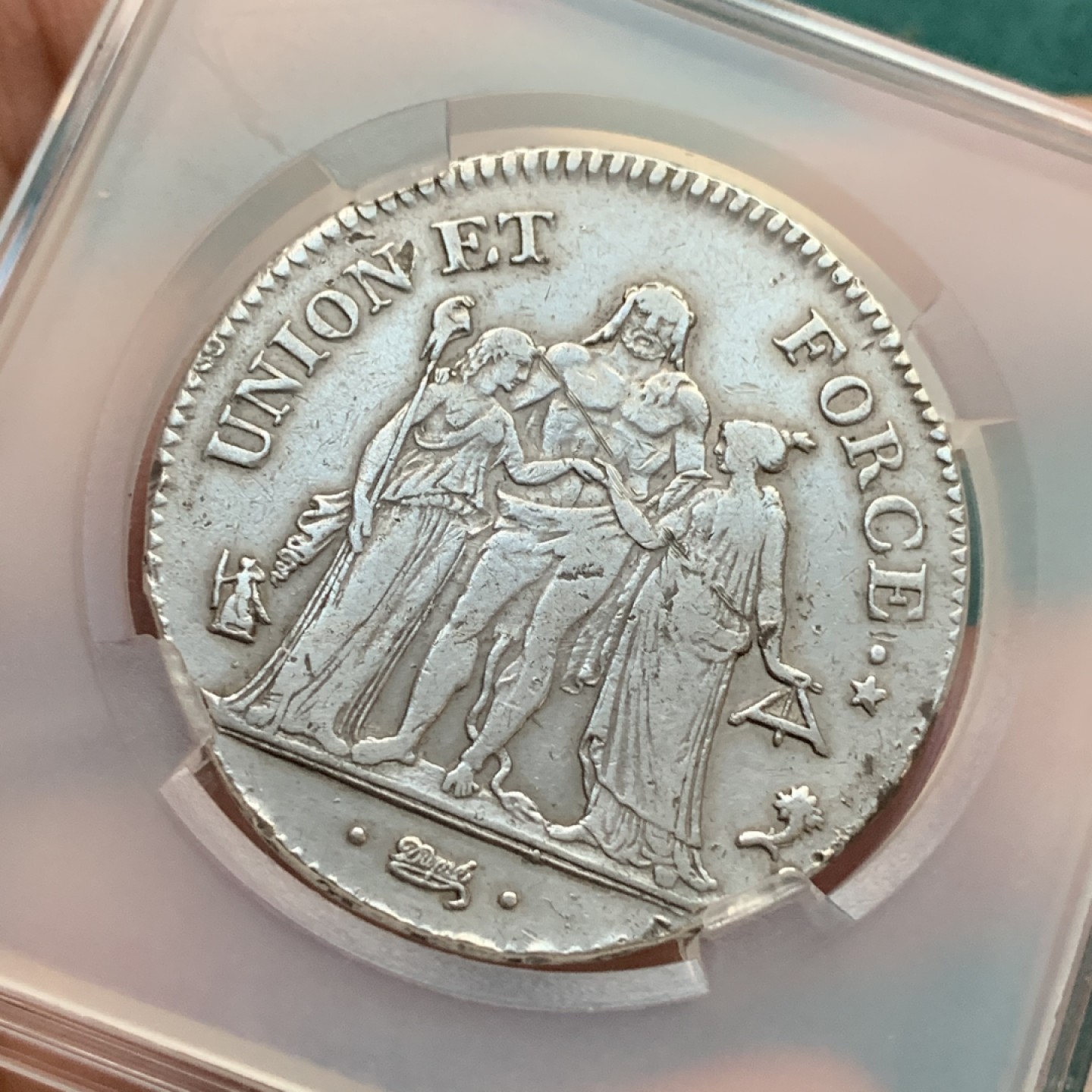 《竞宝斋》第167场-周日，周一，周四 3场 (全场包邮) 1795-1796 法兰西第一共和国共和4年大力神银币 一共大力神首年 最早的大力神5法郎银币 附赠个价值4元的平凡人方盒