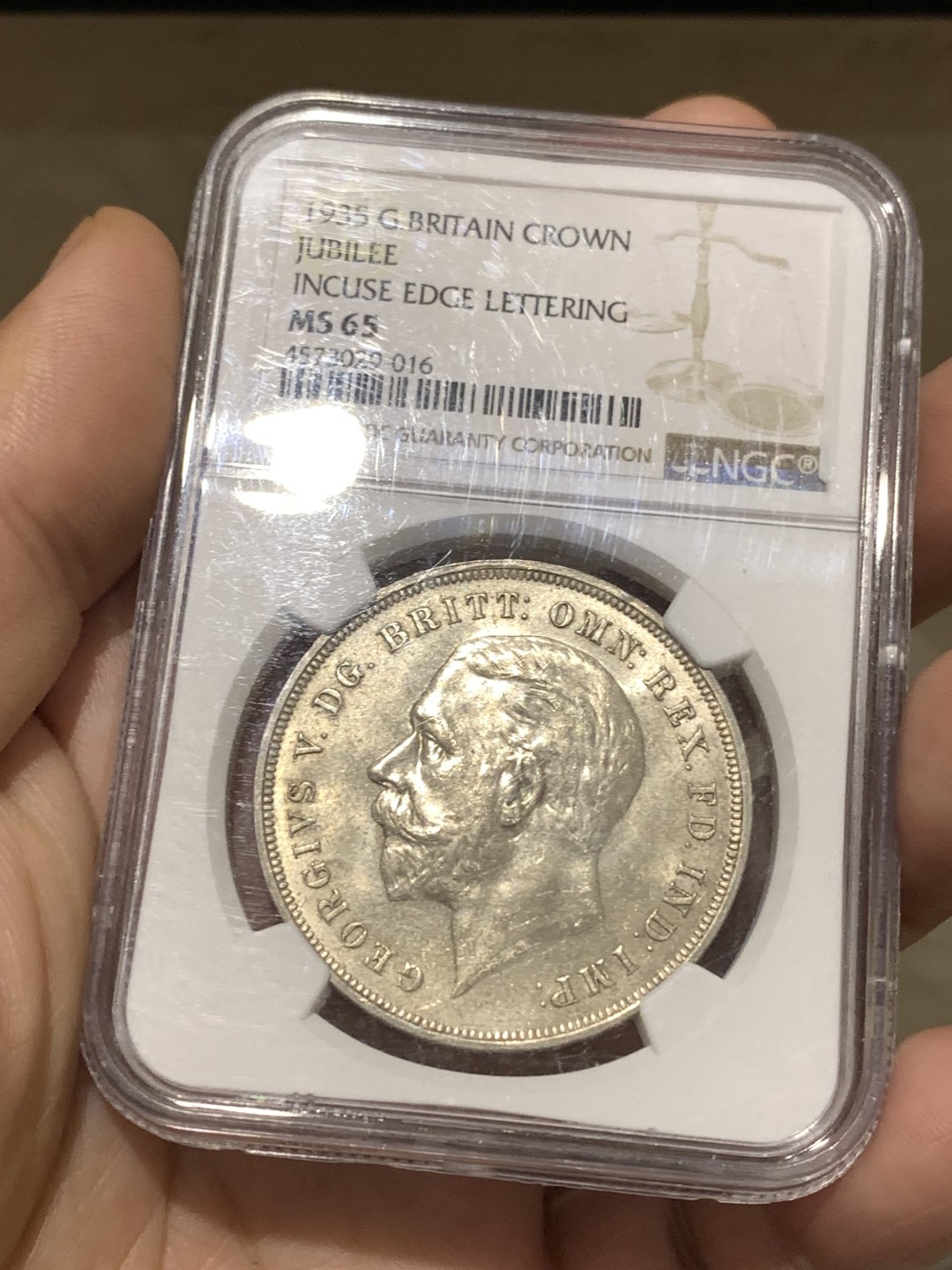 《竞宝斋》第167场-周日，周一，周四 3场 (全场包邮) 高级分数 NGC-MS65 英国 1935年木马剑克朗银币 铁灰色欧洲包浆 65分已经很难了