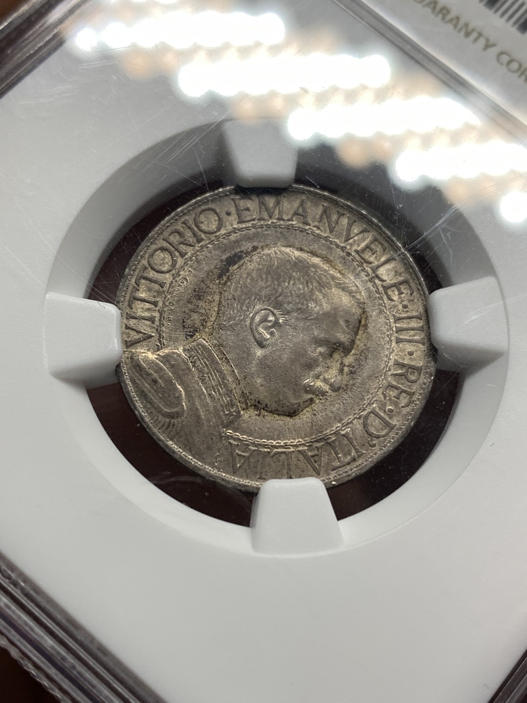 《竞宝斋》第167场-周日，周一，周四 3场 (全场包邮) NGC-AU58 意大利 1913R 1里拉马车 双面紫色老包浆 圈版少见