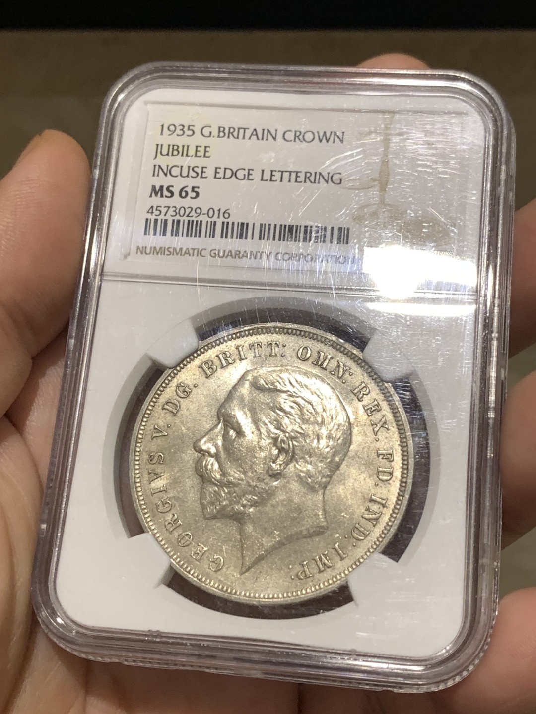 《竞宝斋》第167场-周日，周一，周四 3场 (全场包邮) 高级分数 NGC-MS65 英国 1935年木马剑克朗银币 铁灰色欧洲包浆 65分已经很难了