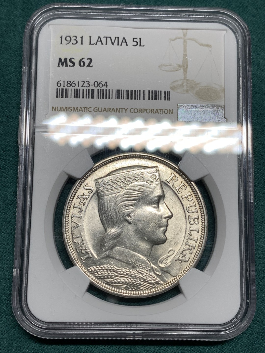 《竞宝斋》第167场-周日，周一，周四 3场 (全场包邮) NGC-MS62 拉脱维亚 1931年5拉特美女大银币 带点包浆 外拍热门品种 价格洼地