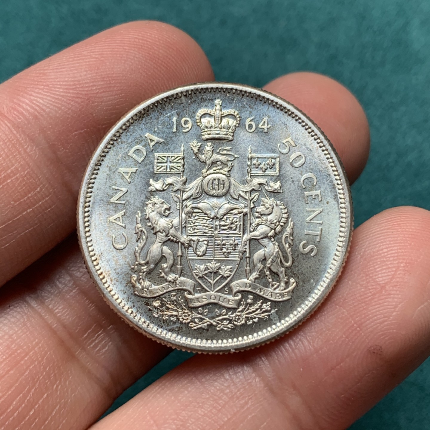 《竞宝斋》第167场-周日，周一，周四 3场 (全场包邮) 加拿大1964年50分半圆银币 全新银光耀眼 纹章非常漂亮