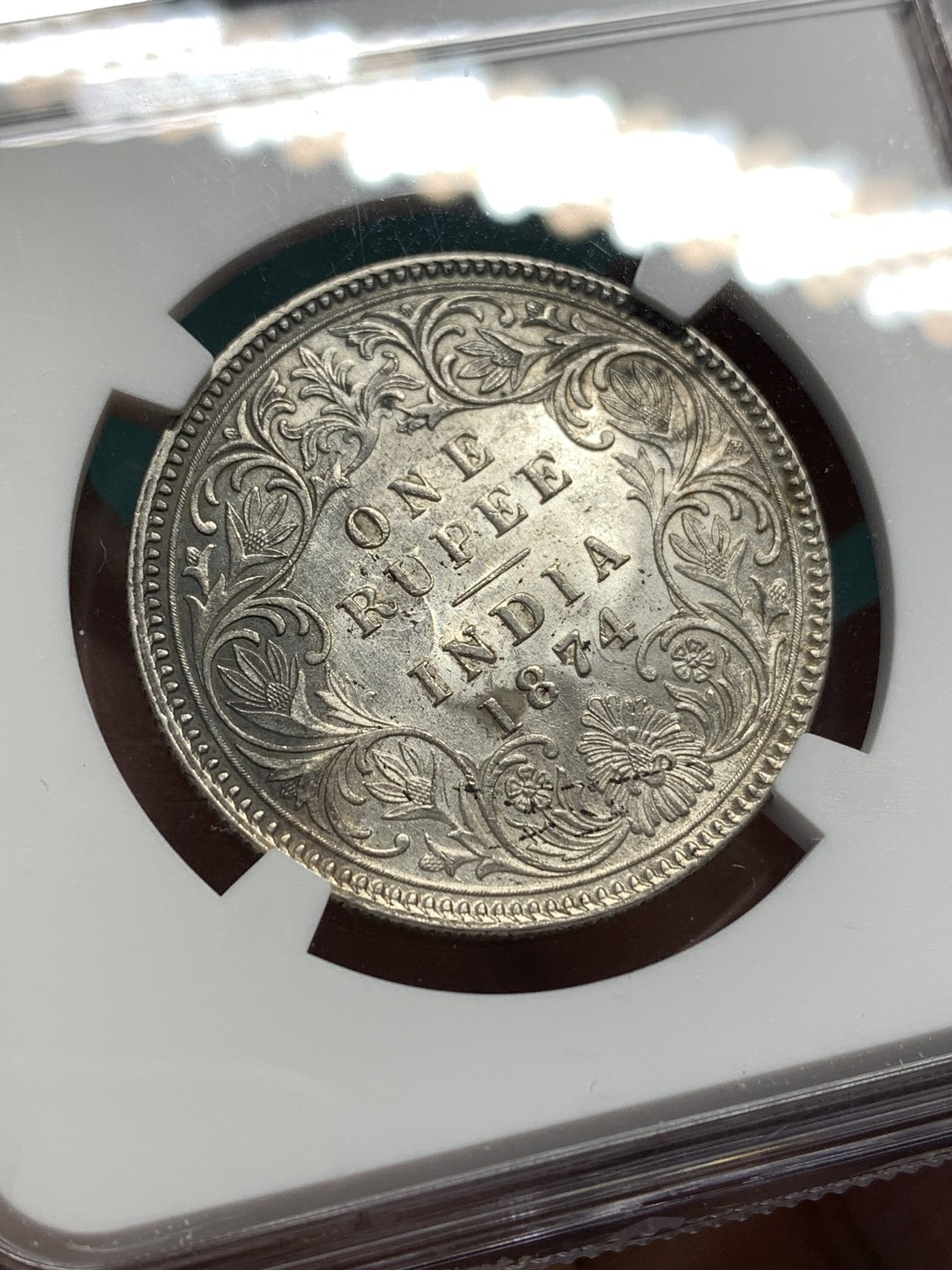 《竞宝斋》第167场-周日，周一，周四 3场 (全场包邮) NGC MS61 英属印度 1874年 维多利亚 1卢比 银币 MS不多