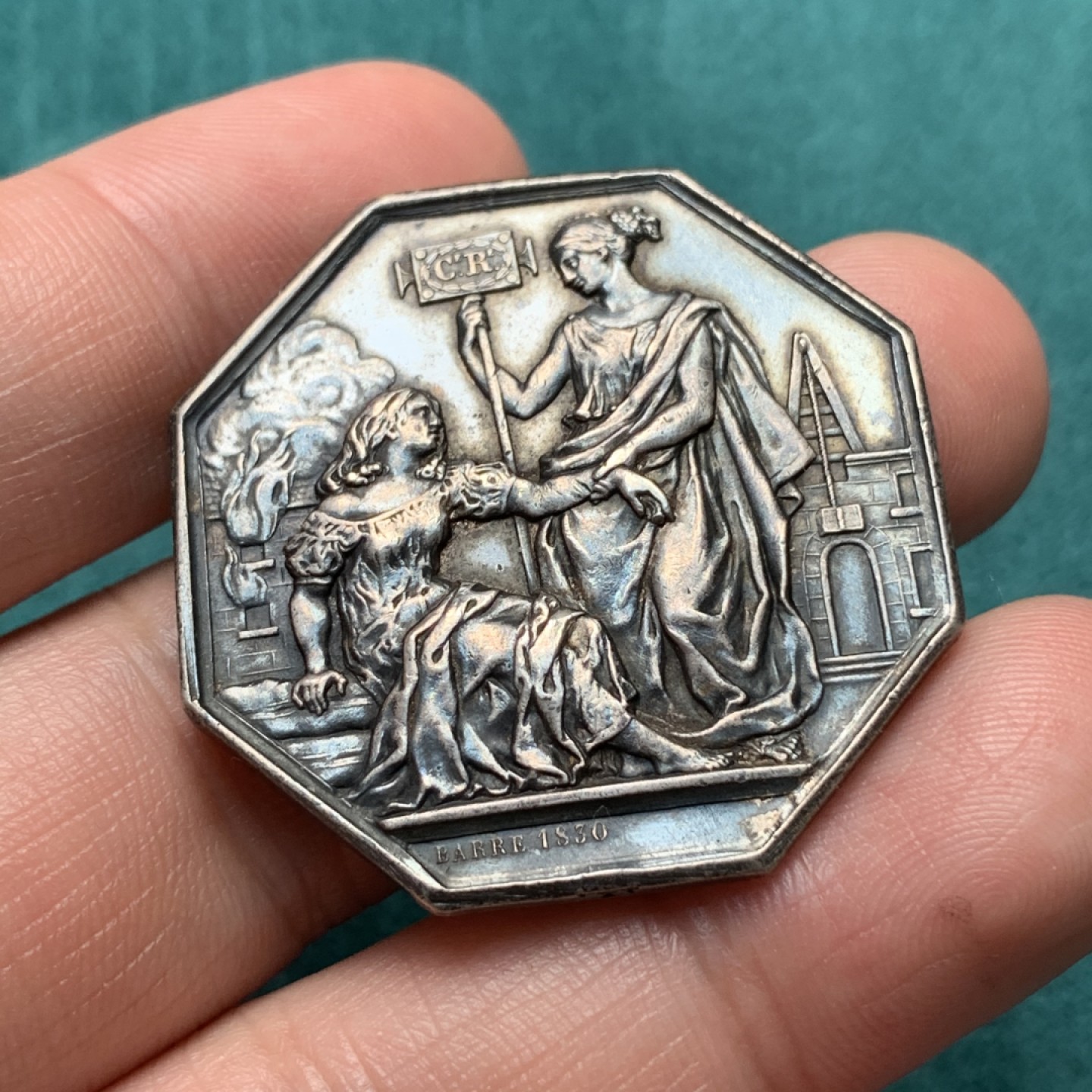 《竞宝斋》第167场-周日，周一，周四 3场 (全场包邮) 法国1832-1841 八角银质代币 jeton，火灾保险，黑古漆包浆黝黑透的美，直径36mm 重19.79g,边铭油灯早期