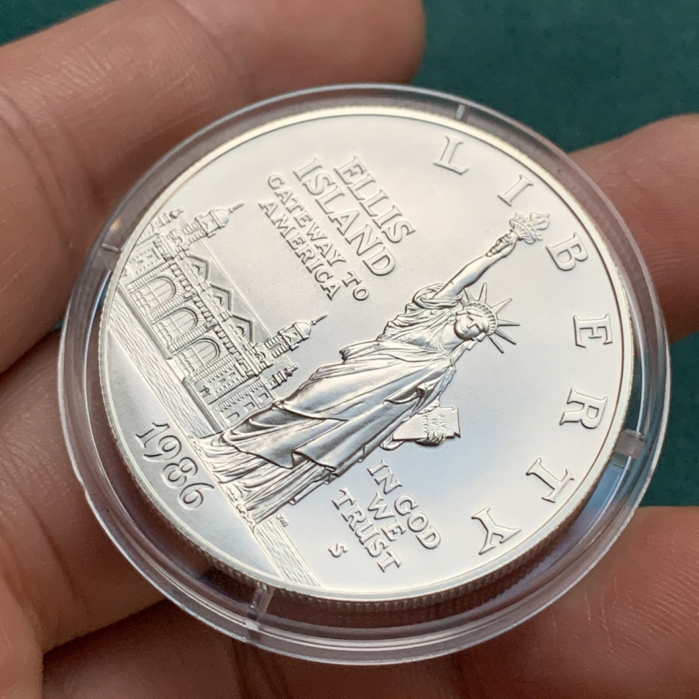 《竞宝斋》第167场-周日，周一，周四 3场 (全场包邮) 1986年 美国 精制全新 1美元 银币