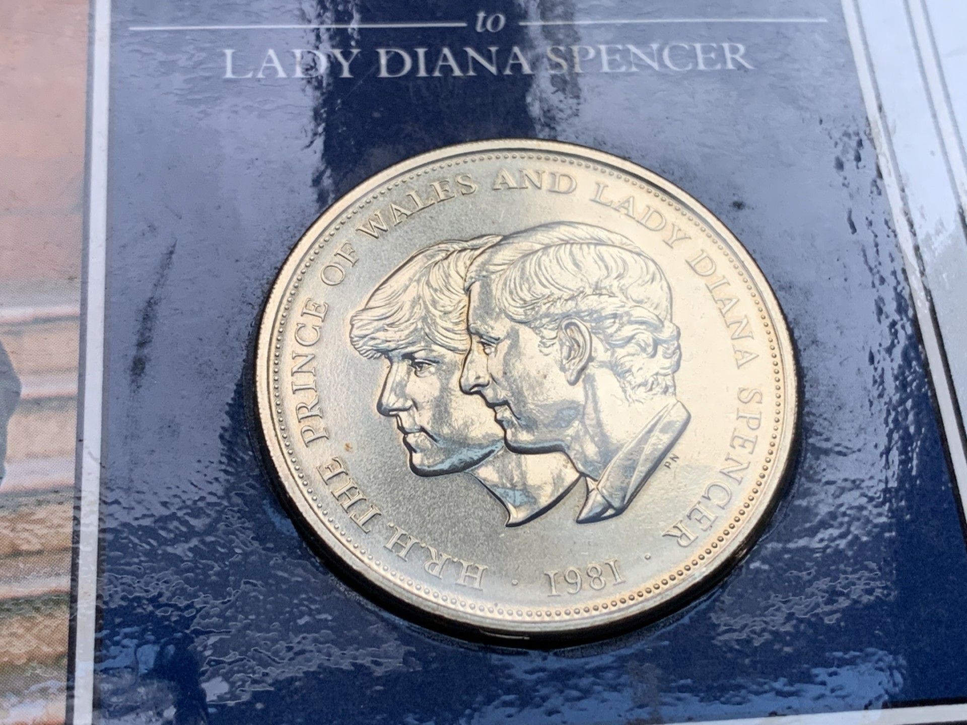 1981查尔斯王子（现英国国王和戴安娜王妃结婚纪念币）克朗型原包装- 竞宝斋- 竞宝斋- 麦稀奇