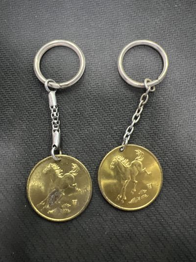 飞翔风筝中国钱币纪念章 - 上海造币厂铸造钥匙扣纪念章2个