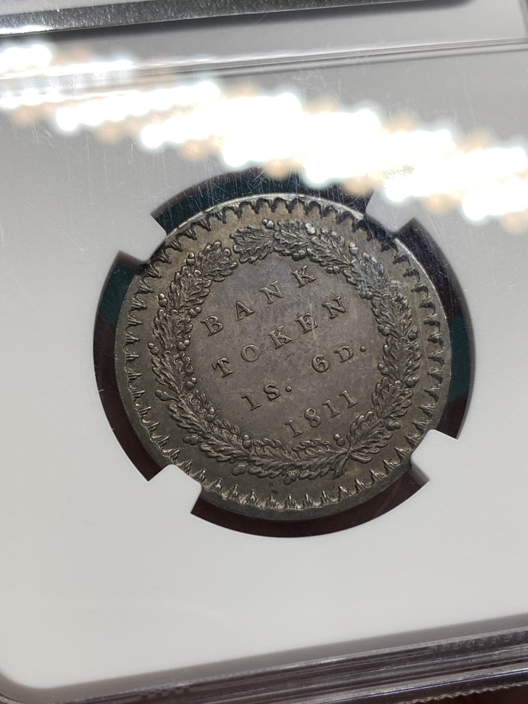 《竞宝斋》第167场-周日，周一，周四 3场 (全场包邮) NGC MS65 英国英格兰银行 1811年 乔治三世 1先令6便士（18便士）银行官方代币 双面紫罗兰包浆 高分难寻 收藏级品相