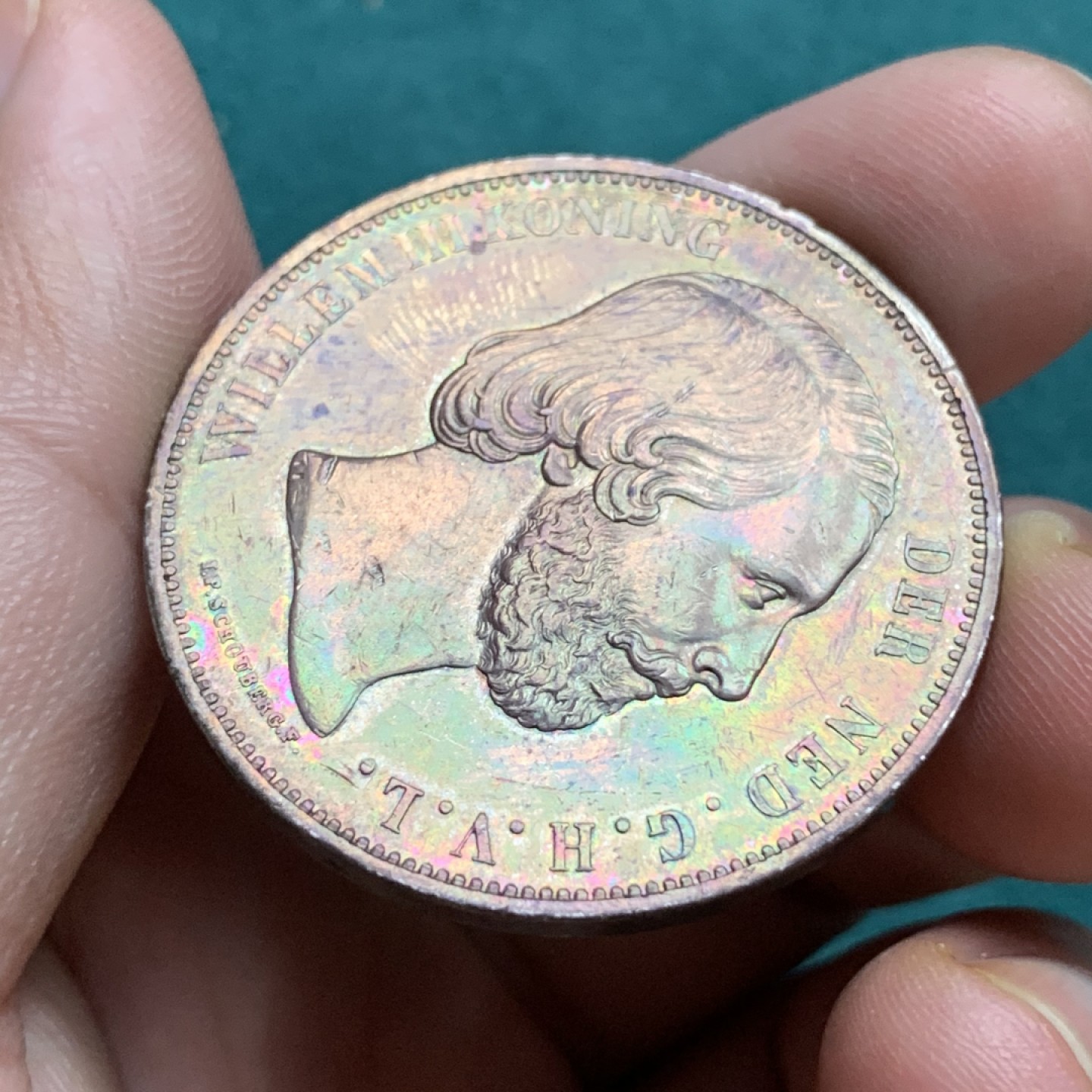 《竞宝斋》第167场-周日，周一，周四 3场 (全场包邮) 荷兰1868年威廉三世国王头像2.5盾大银币，酱彩包浆，很漂亮