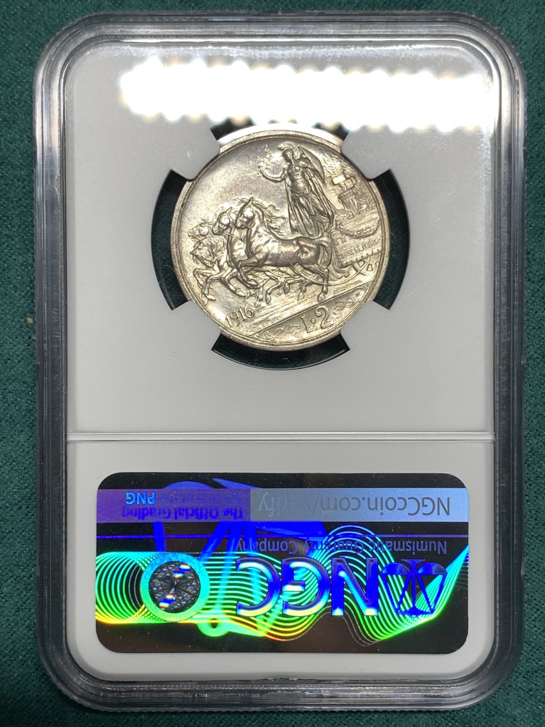 《竞宝斋》第167场-周日，周一，周四 3场 (全场包邮) NGC MS62 意大利1916年2里拉银币 人像耳廓清洗、马车高点聚在、女神胸甲双环、手持的盾纹也非常清晰，可冲63