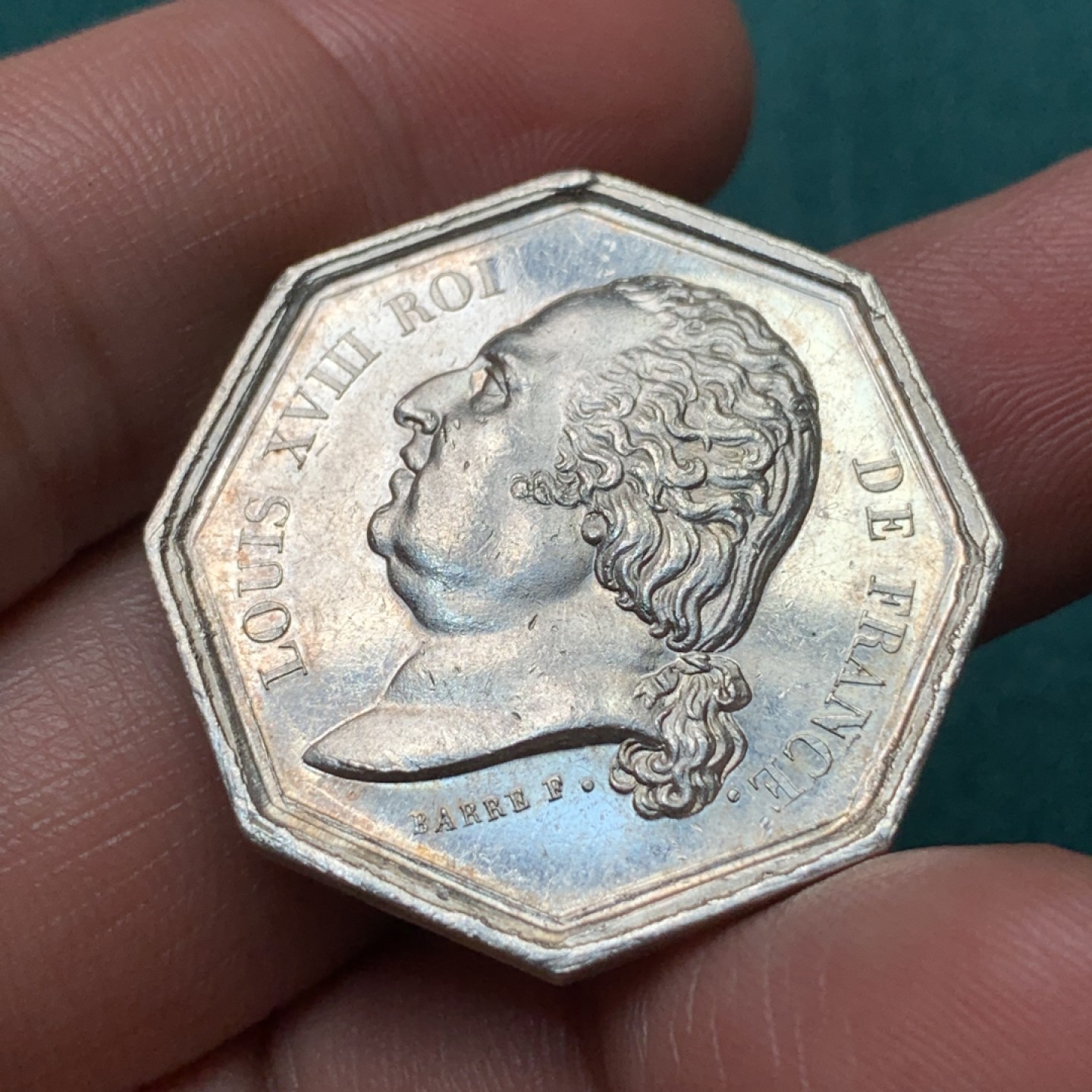 《竞宝斋》第167场-周日，周一，周四 3场 (全场包邮) 法国 路易十八火灾保险八角银质代币 unc品相 对角33mm对边31mm 13.62g 边铭丰饶角argent
