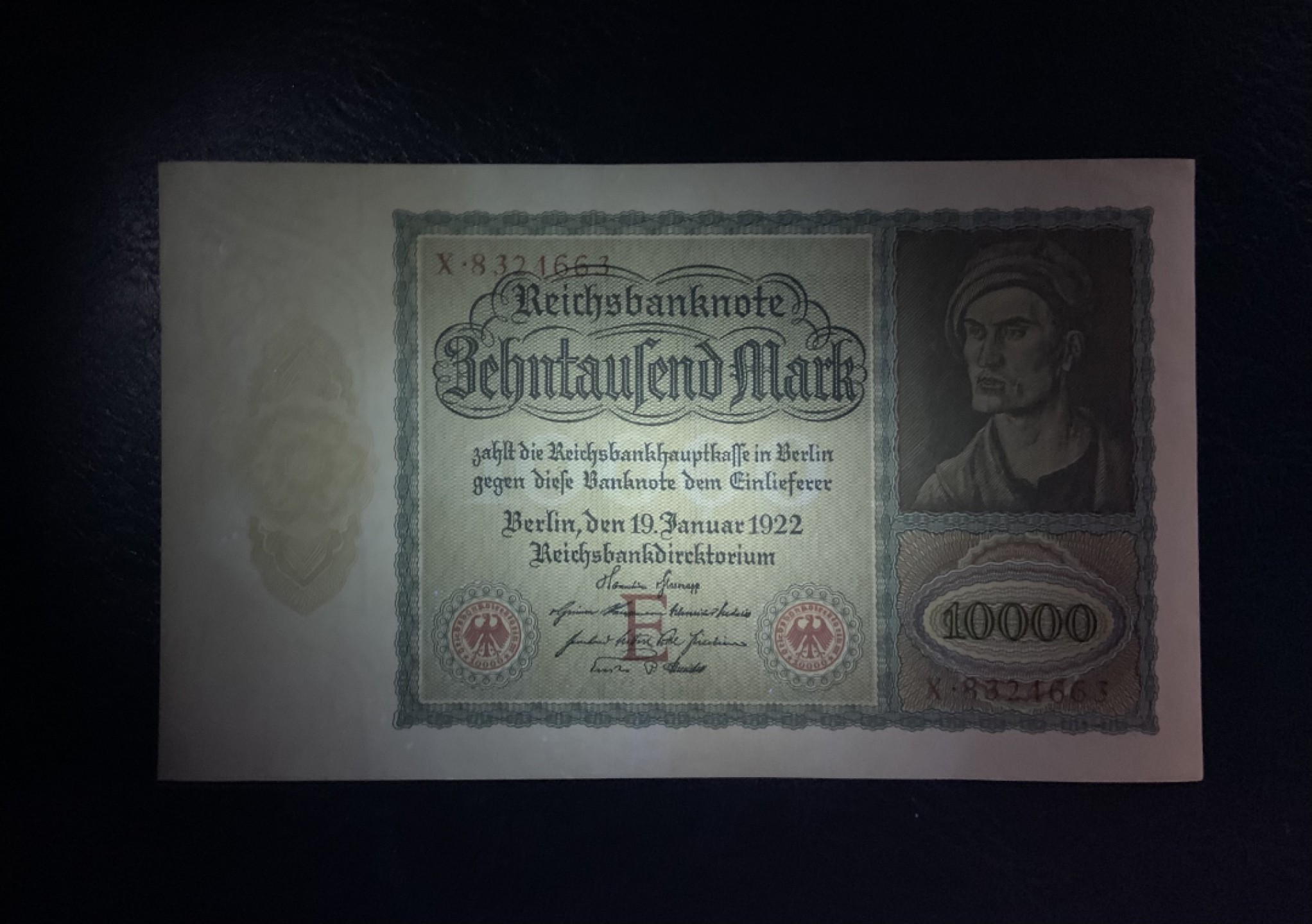 收藏联盟Quantum Auction 第261期拍卖  德国魏玛共和国1922年10000马克 品相UNC 首版超大票幅 丢勒画作《青年男子》