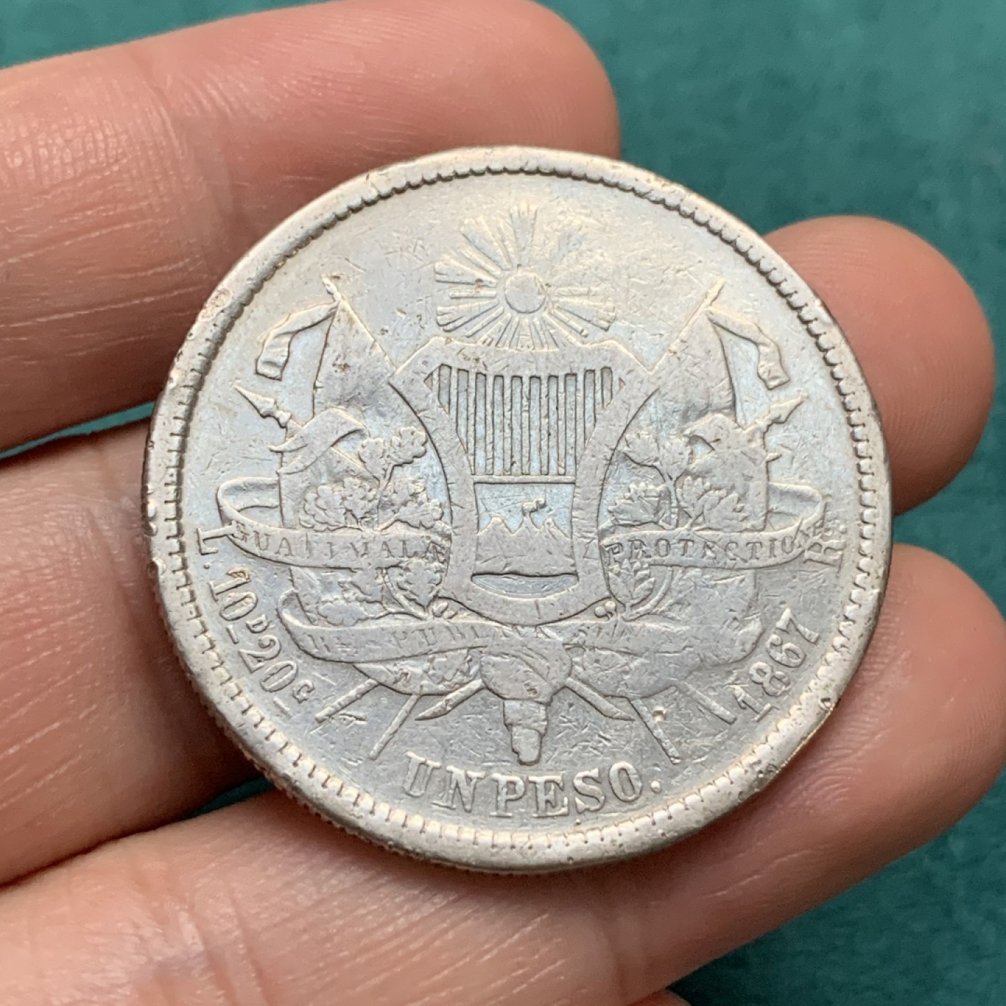 《竞宝斋》第167场-周日，周一，周四 3场 (全场包邮) 1867年 危地马拉 1比索大银币，少见品种