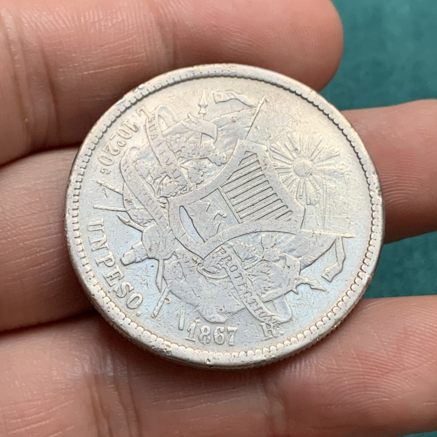 《竞宝斋》第167场-周日，周一，周四 3场 (全场包邮) 1867年 危地马拉 1比索大银币，少见品种