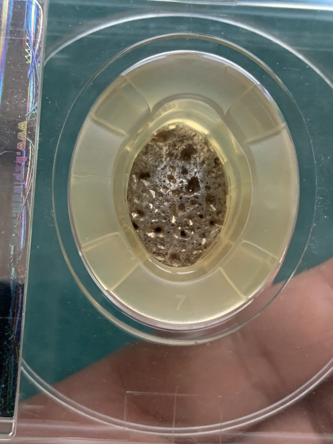 《竞宝斋》第167场-周日，周一，周四 3场 (全场包邮) 华夏评级清朝一两银锭，38g足两，华夏评级在银锭类属于业界权威，锭面黄油光，金珠挂底，一两银子相当于当时普通工人一个月工资。