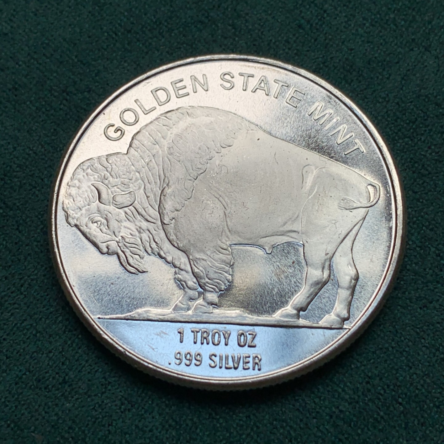 《竞宝斋》第167场-周日，周一，周四 3场 (全场包邮) 美国 印第安人 野牛银章 1盎司31.1克 39.1mm 999银 无其它资料 材质保证