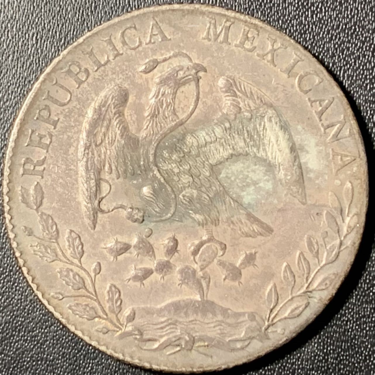 紫瑗钱币——第294期拍卖 墨西哥 1890年 GO RR 在华流通 花边鹰洋 8里亚尔 银币 全鹰毛 发财包浆