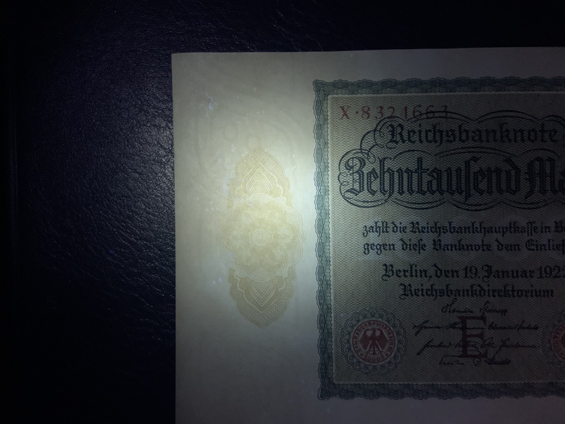 收藏联盟Quantum Auction 第261期拍卖  德国魏玛共和国1922年10000马克 品相UNC 首版超大票幅 丢勒画作《青年男子》
