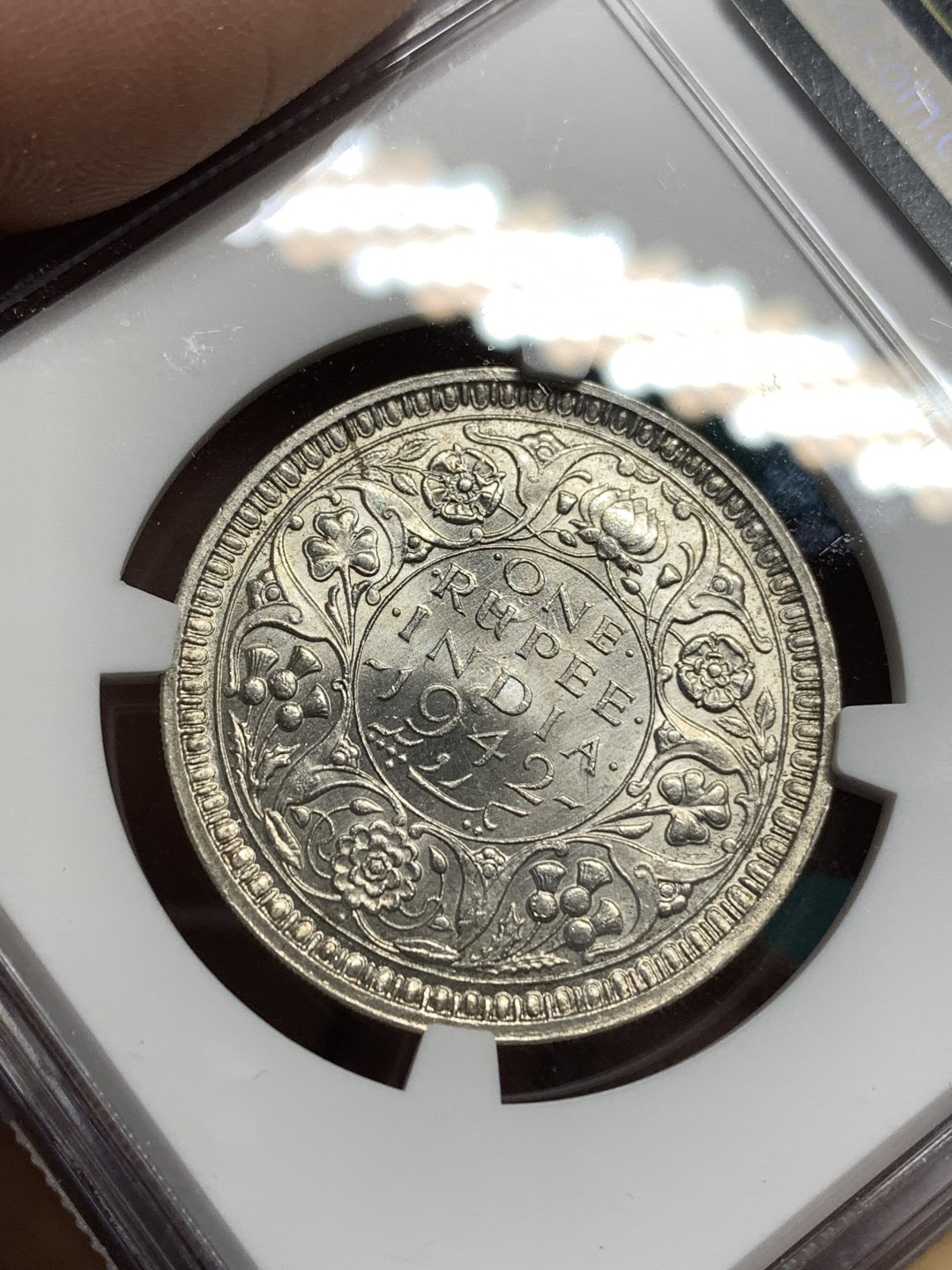 《竞宝斋》第167场-周日，周一，周四 3场 (全场包邮) NGC MS62 英属印度1942年乔治六世1卢比银币