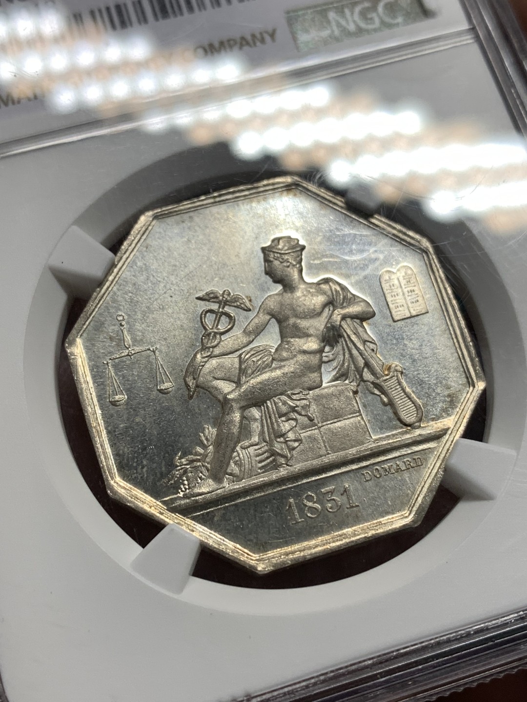 《竞宝斋》第167场-周日，周一，周四 3场 (全场包邮) NGC MS63 1831年法国商业墨丘利八角银质代用币 难得MS好品好状态